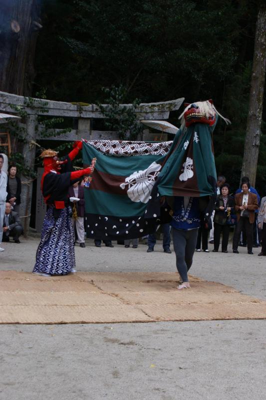 龍口白山神社の獅子舞
