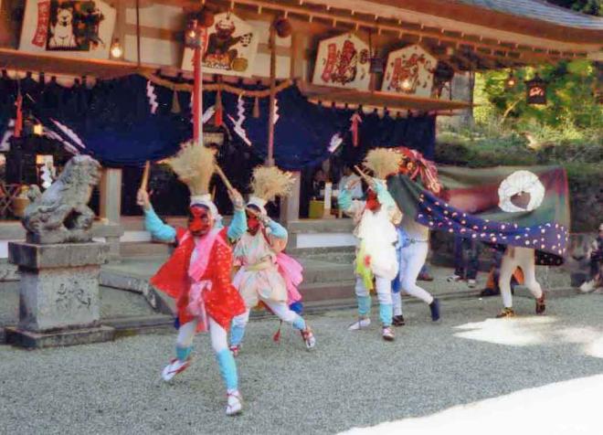 田口水分神社の獅子舞