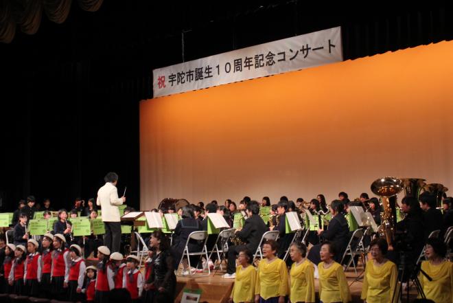 フィナーレは出演者と観客が一体となり、「ふるさと」・「翼をください」の大合唱！の画像