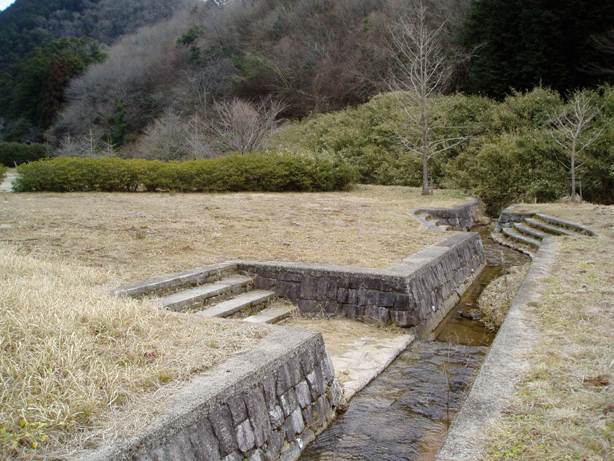 ふれあい広場水路