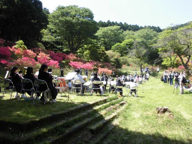 鳥見山つつじ祭り