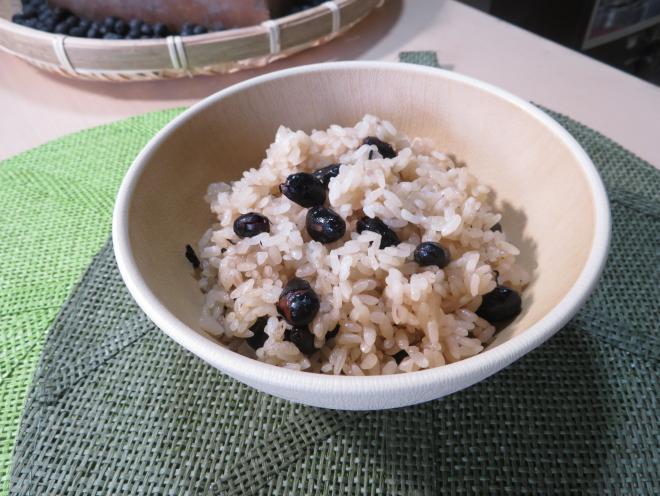 黒豆茶飯の画像
