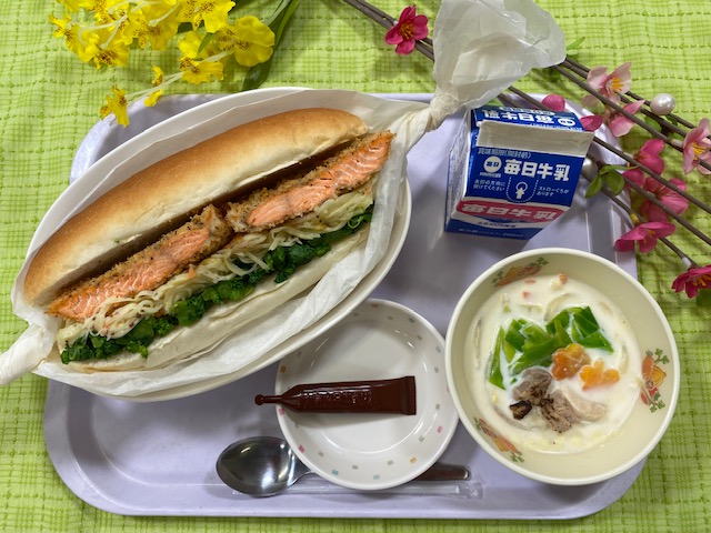 給食の写真7