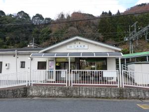 近鉄三本松駅の画像