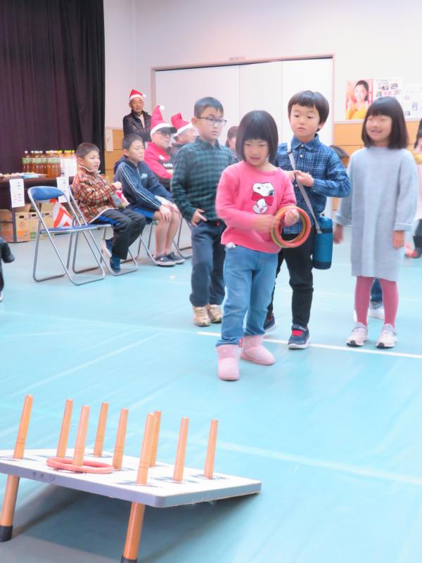 地域の子どもたちがクリスマス会を楽しむの画像4