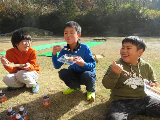 「だまされない防犯学習会」と「世代間交流の集い」の画像3