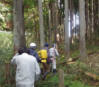 山の測量の画像2