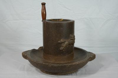 佛隆寺　茶臼