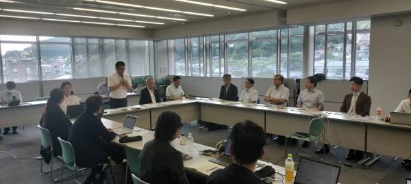 第1回会合の会議風景1