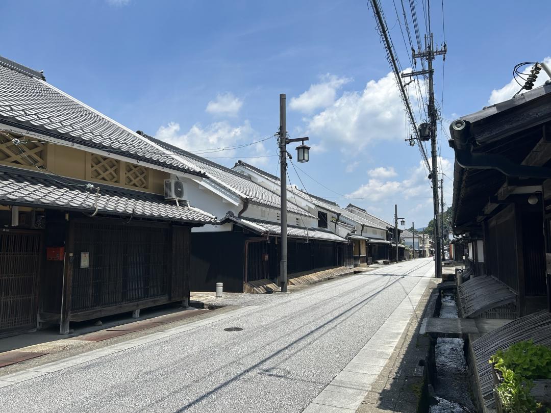 松山地区の町並みの写真